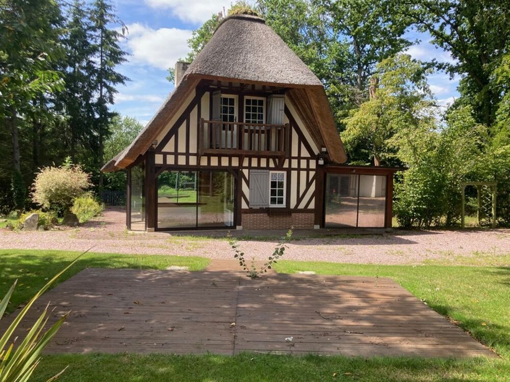 Maison en toit de chaume de 118 M2 en surface utile sur un terrain de 5200 M2 à 13 mn de Lisieux