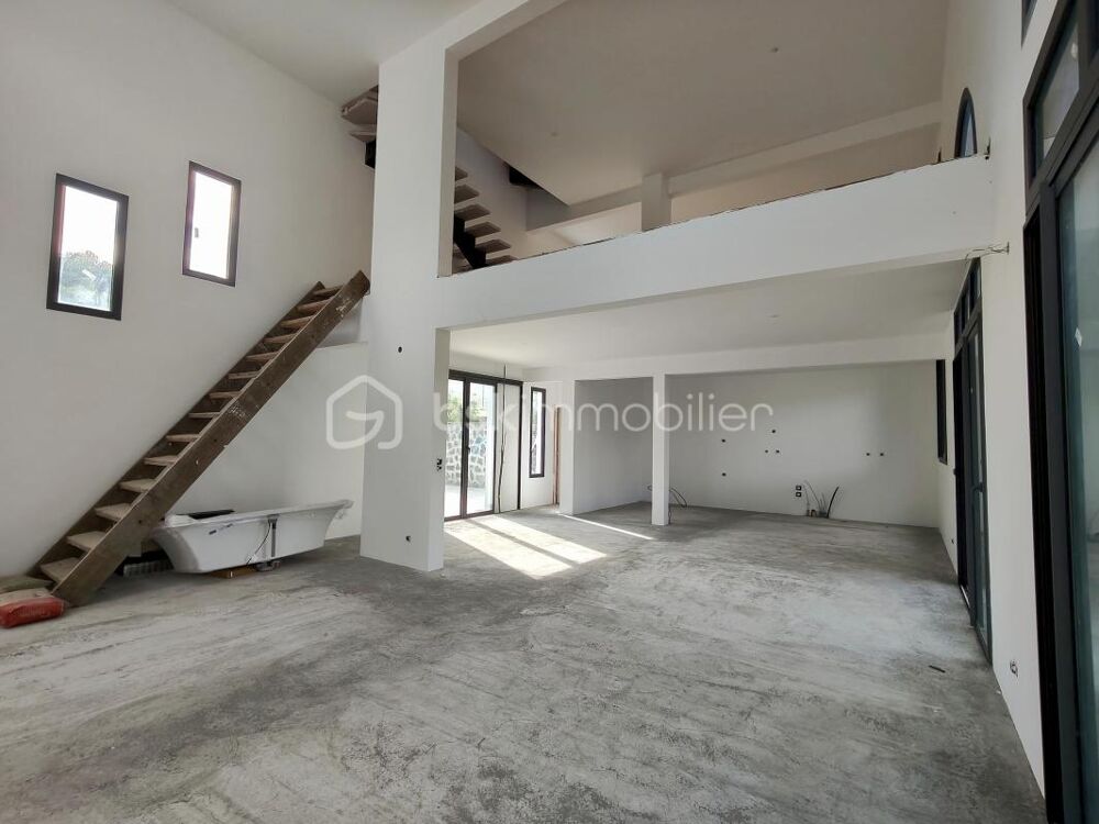Vente Villa Villa Neuve de 200m² avec piscine - Saint-Paul Saint paul