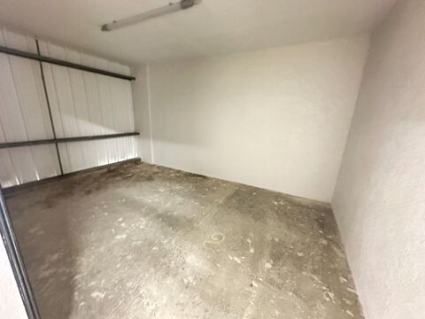   MIRAMAS - À LOUER,  BOX DE STOCKAGE 