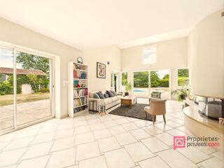  Proprit/chteau  vendre 7 pices 300 m