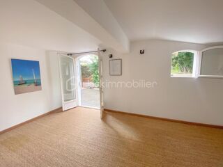  Villa à louer 5 pièces 169 m²