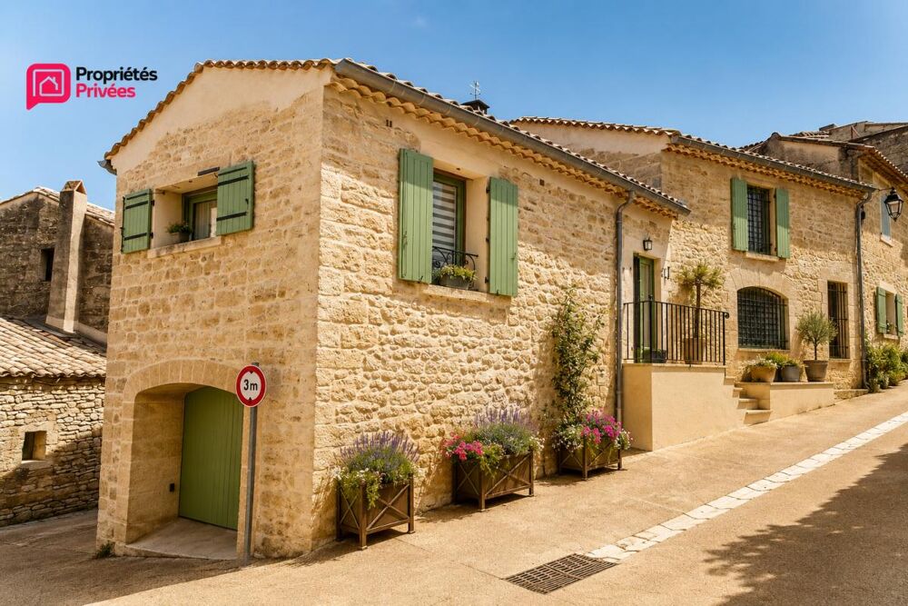 UZES : A 5 minutes d'Uzès, magnifique maison en pierre rénovée avec terrasse tropézienne, 3 chambres, Grand séjour, et garage ex