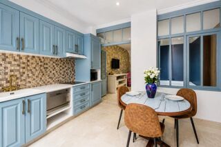  Appartement à vendre 15 + pièces 310 m²