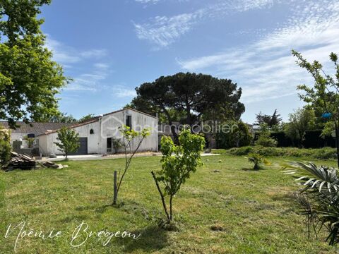   Maison r�nov�e 4 chambres, en village proche Montaigu Maison - 6 pi�ce(s) - 150 m�
