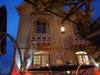  H�tel Particulier � vendre 15 + pi�ces 350 m� Angouleme