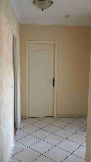  Appartement à louer 3 pièces 60 m²