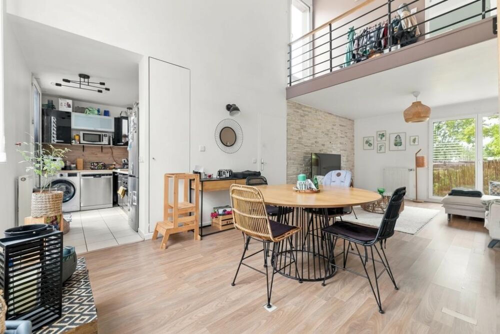 Vente Appartement Sainte-Geneviève-des-Bois ? Duplex 3 pièces avec terrasse de 25 m² et parking en sous-sol Sainte genevieve des bois
