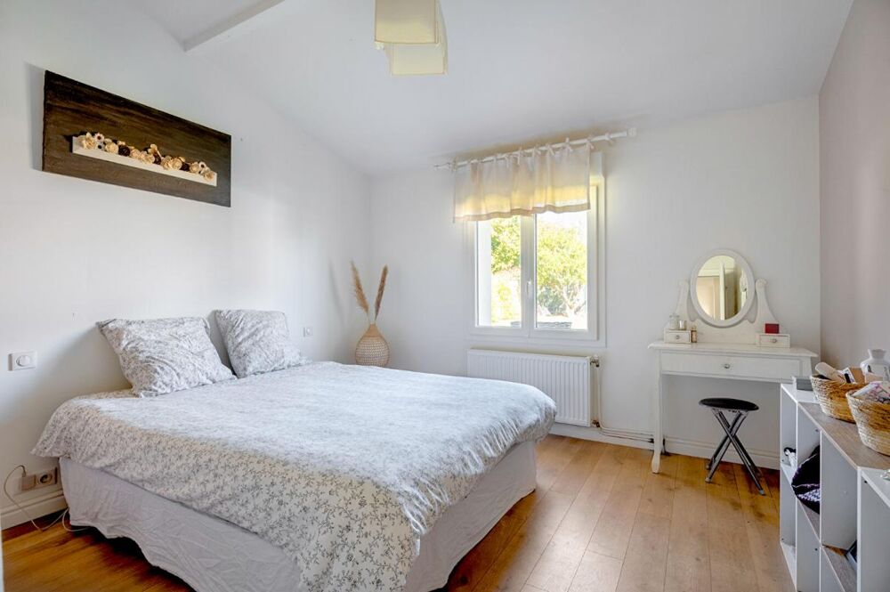  vendre  Maison Saint-Mdard-en-Jalles (33160)