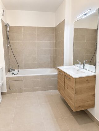  Appartement à louer 2 pièces 40 m²