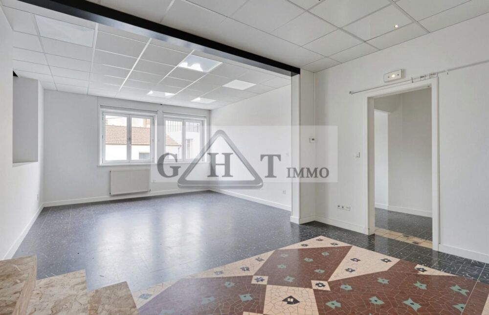   Bureaux 250 + Terrasse 200m2 à louer Montreuil Montreuil