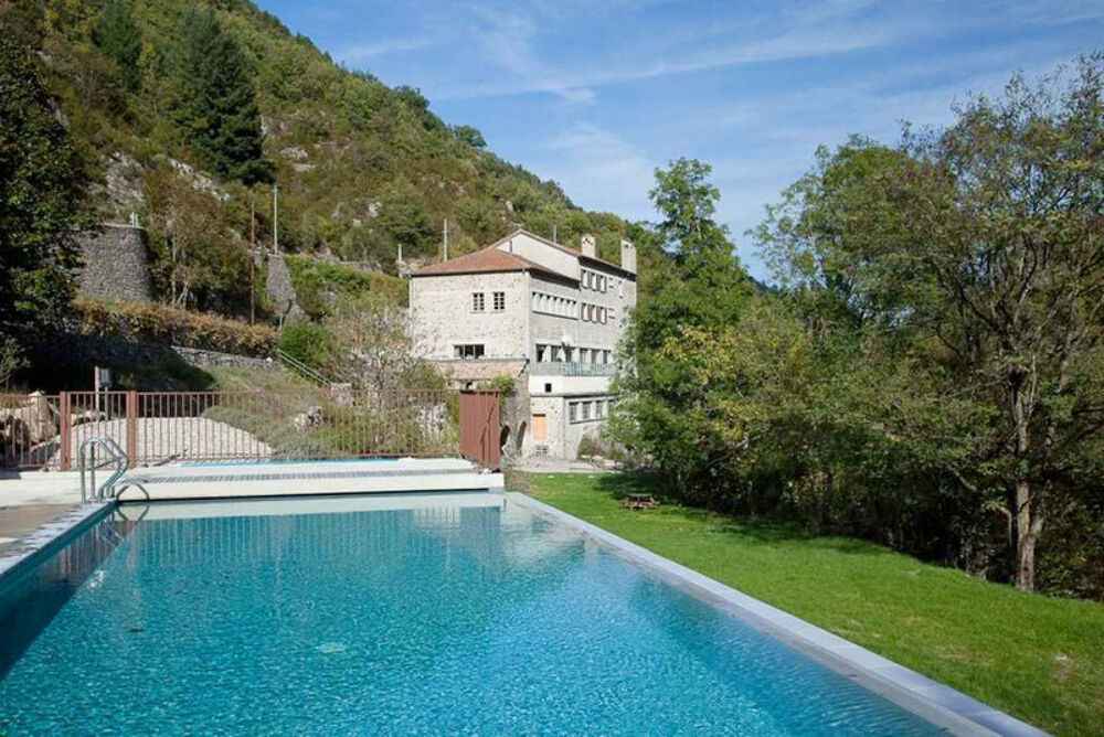 Vente Maison Ardèche - Ancien moulinage dans la vallée de l'Auzène - 6 logements - une grande salle 232m² - dépendance - piscine - rivière au Saint etienne de serre