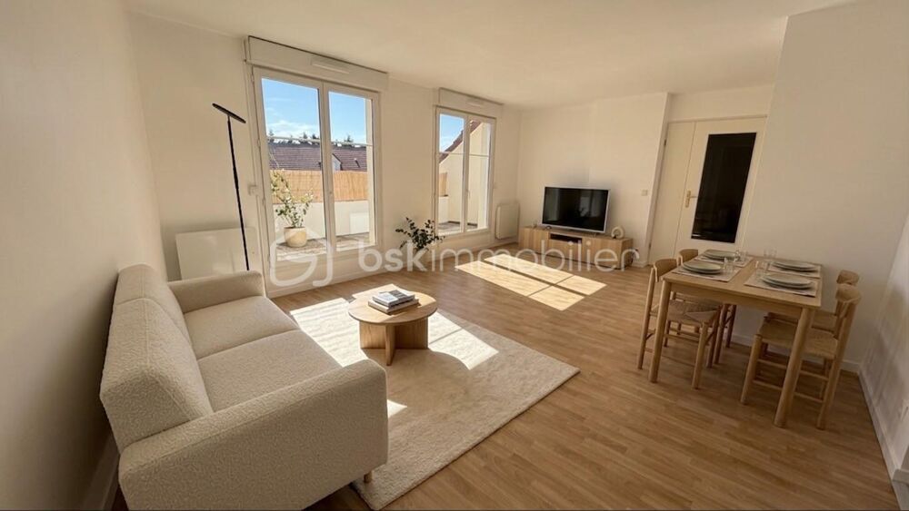 Appartement Dernier Etage avec terrasse en coeur de ville!