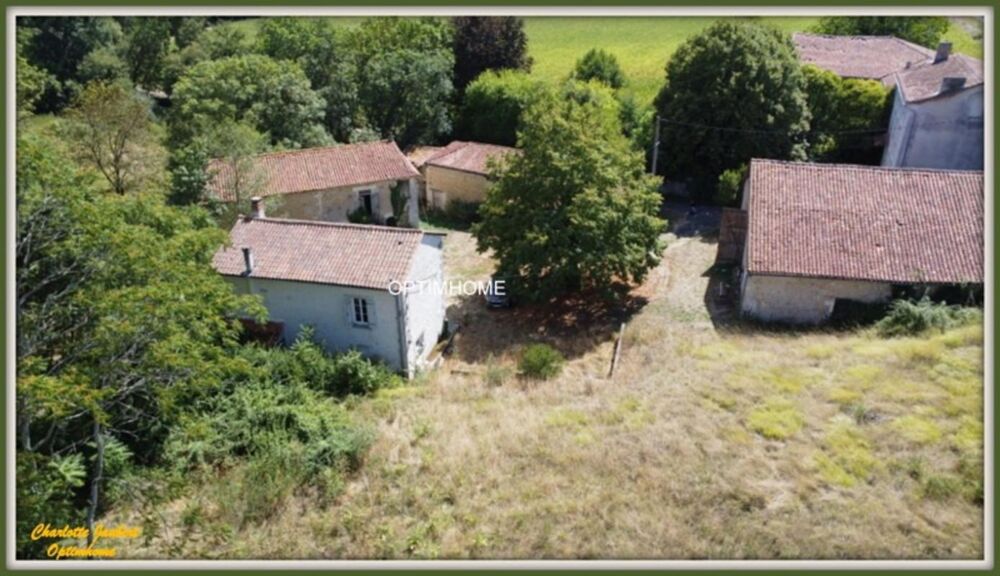 moulin à rénover avec dépendances et plus de 1,5 ha de terrain