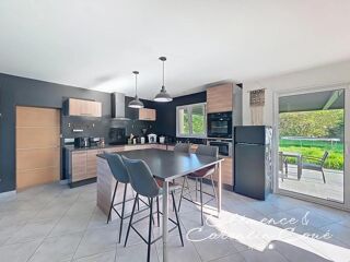  Maison � vendre 8 pi�ces 210 m�