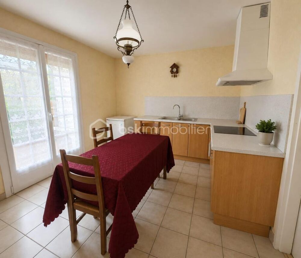 Maison 3 chambres avec pompe à chaleur, climatisation et jardin