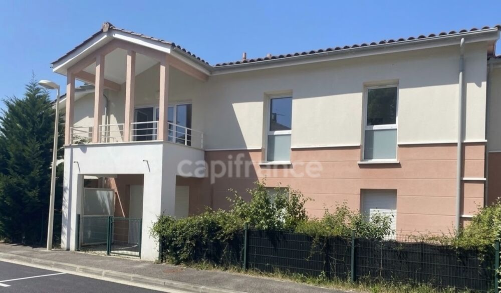 A SAINT AUBIN DE MEDOC (33): Rare- T3 lumineux de 63,05 m² au dernier étage, avec terrasse couverte et place de parking privati