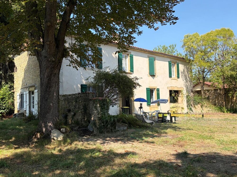 PLAISANCE DU GERS(32): MAISON BOURGEOISE avec garages et dependances , dans son jus, 190m2 sur terrain paysagé et pâture de 5.00