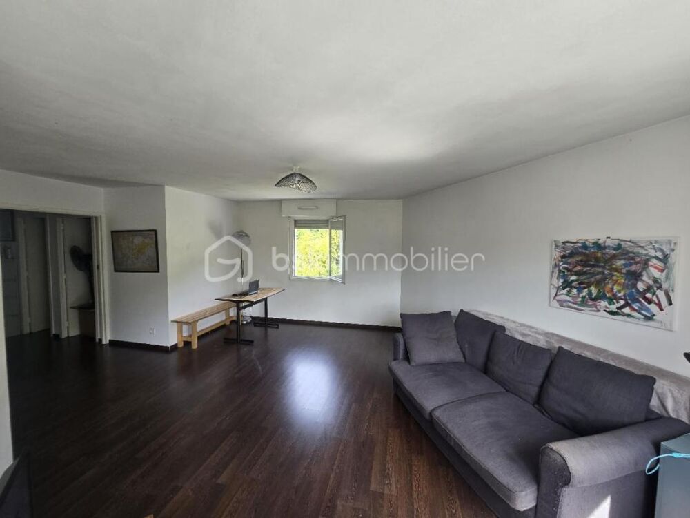 JARRIE  T2 de 55,62 m² avec ascenseur, parking et cave  Aucun gros travaux à prévoir
