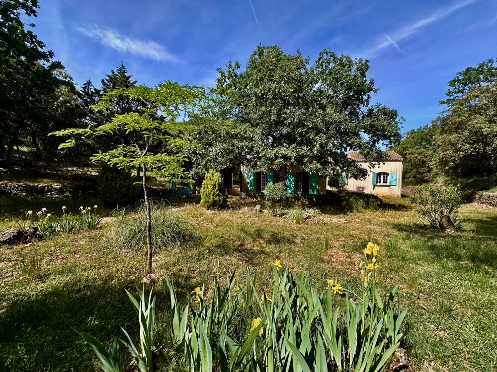 Vente Maison Tourves – Maison de charme de 160m2 avec garage de 23m2, cave et chalet sur 11 800 m² de terrain, au calme absolu Tourves