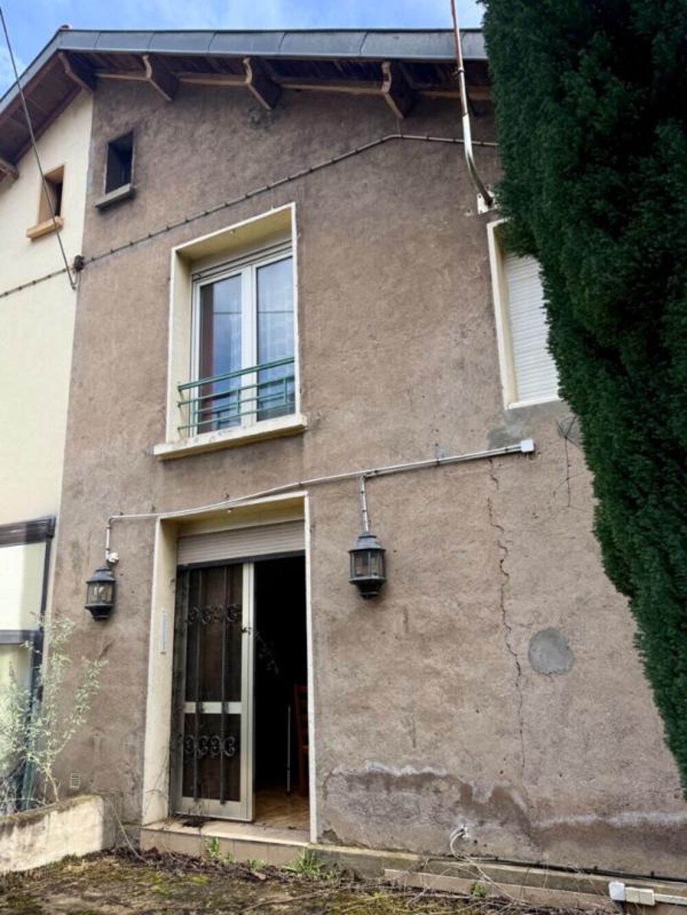 SUCCESSION VACANTE ! Maison mitoyenne 4 pièces 3 chambres 83 m2 JOEUF, offrant un fort potentiel de rénovation