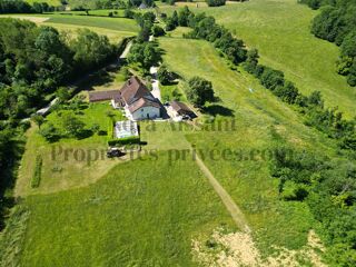  Propri�t�/ch�teau � vendre 15 + pi�ces 1000 m�