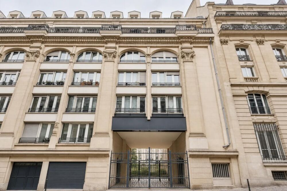 Appartement 6 pièces 158 m² · à Paris 18 · 158 m² · 1 499 000 €