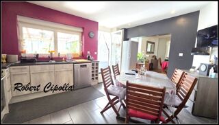  Immeuble � vendre 10 pi�ces 211 m�