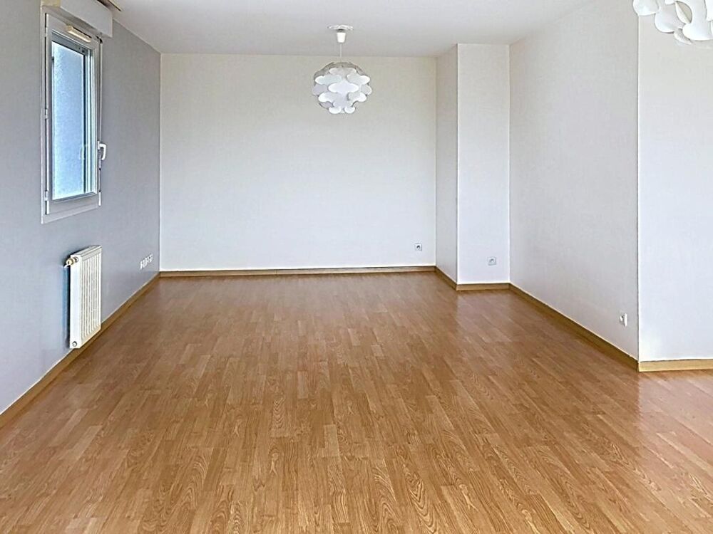 Vente Appartement Appartement T3 lumineux avec deux loggias et parking aux Chartrons Bordeaux