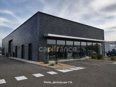 Local commercial de 660 m2 avec grandes vitrines et parking sur une parcelle de 5.000 m2 en zone d'activit&eacute;s 336000 02000 Laon