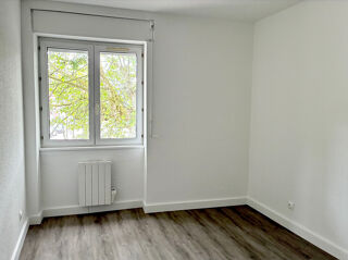  Appartement à louer 3 pièces 70 m²