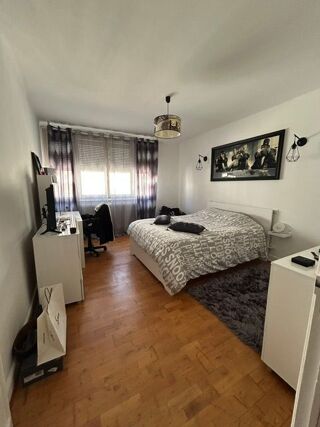  Appartement à louer 3 pièces 89 m²