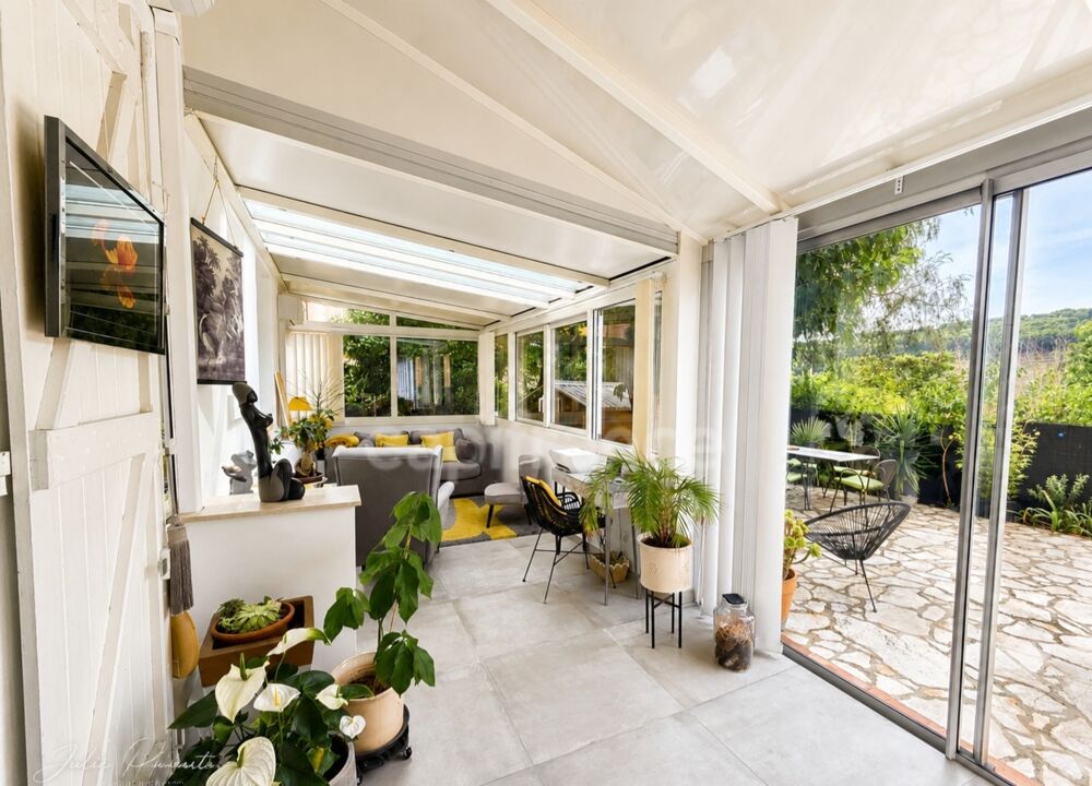 Vente Appartement Appartement à vendre 2/3 pièces, jardin de 170 m2, parkings LE CASTELLET (83) Le castellet