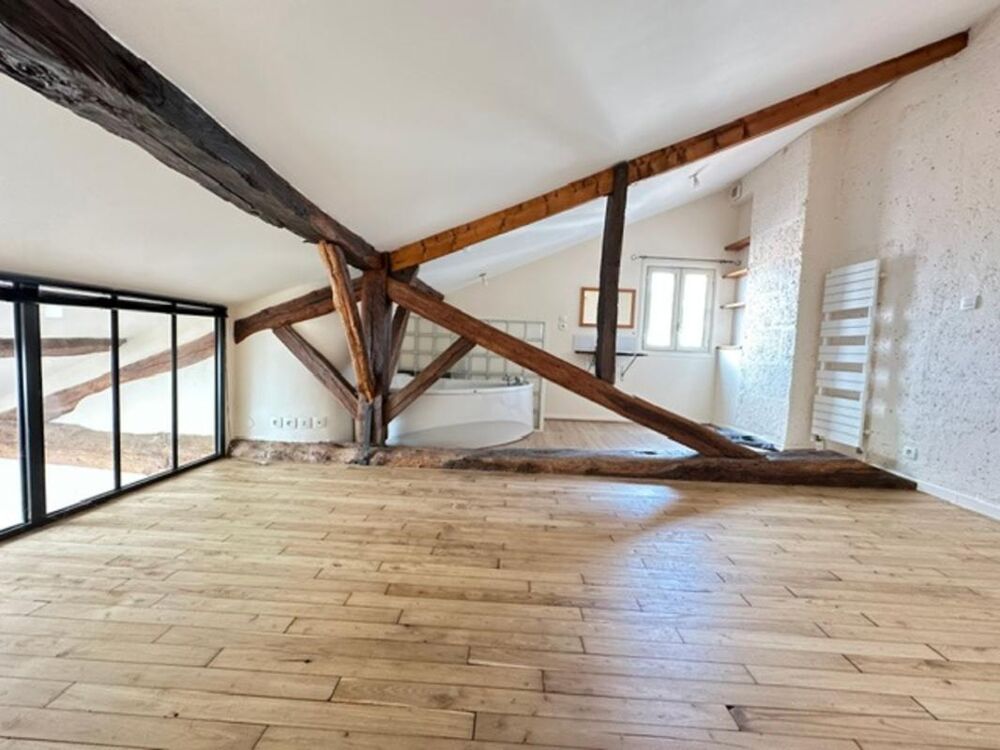 Immeuble de charme  Centre-ville dAngoulême  Idéal résidence + investissement