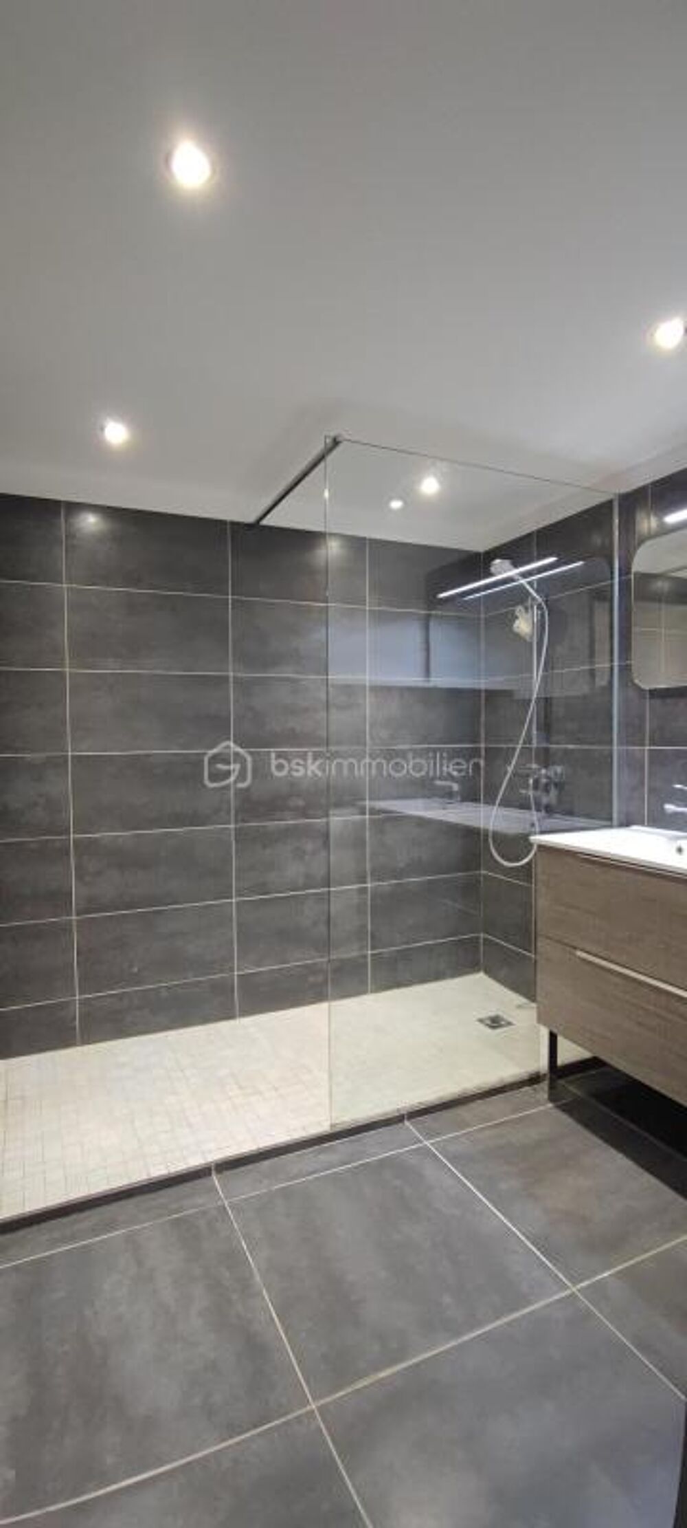 Vente Maison Maison T3 mezzanine 74 m2  tout à pied sans travaux Lambesc