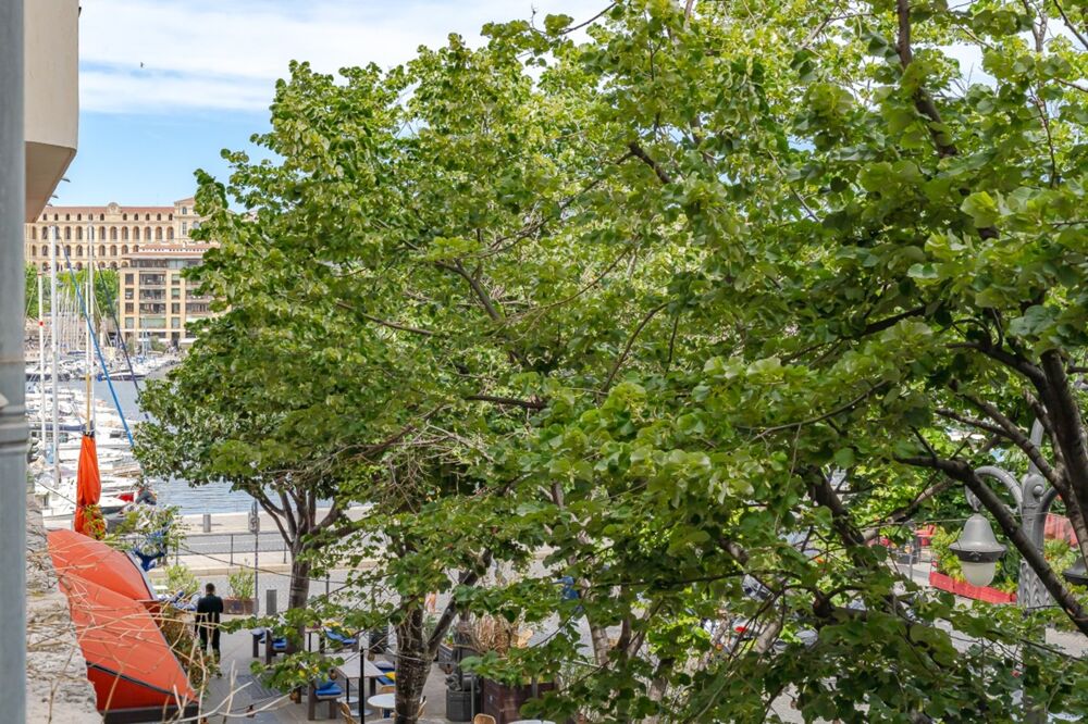 Vente Appartement Marseille 1er – Place aux Huiles- Appartement de caractère de 111 m² au cœur du Vieux-Port Marseille 1
