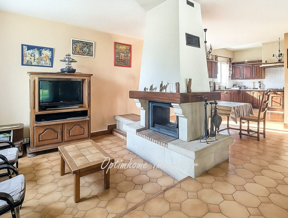 Maison familiale de 189 m² avec parc arboré et accès direct au Lot