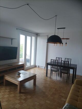  Appartement à louer 3 pièces 72 m²