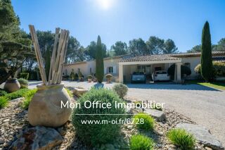  Propri�t�/ch�teau � vendre 12 pi�ces 307 m�
