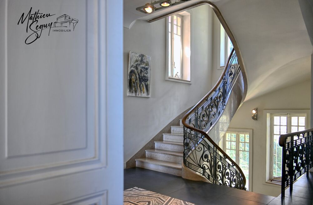à vendre  Propriété/château Chazelles-sur-Lyon (42140)