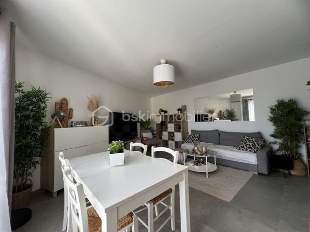 APPARTEMENT 3 CHAMBRES - BALCON - PLACE DE STATIONNEMENT