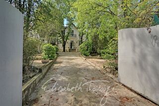  Maison � vendre 9 pi�ces 240 m�