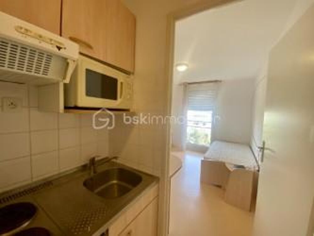 SOUS COMPROMIS // STUDIO RESIDENCE PYTHAGORE