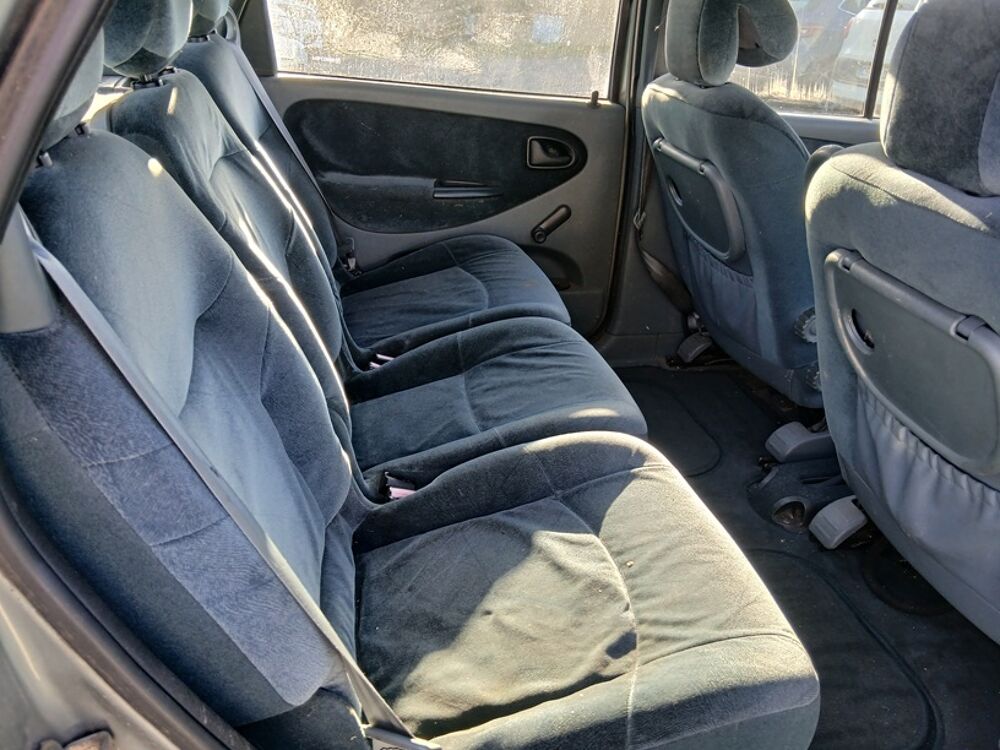 M&eacute;gane SCENIC I 1.6i 90 CV 1998 occasion 31570 Lanta