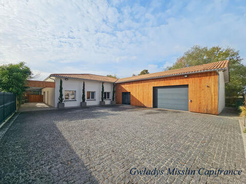 Immense locaux d'activit&eacute; &agrave; EYSINES de 441m&sup2; avec maison contemporaine de 9 pi&egrave;ces 1050000 33320 Eysines