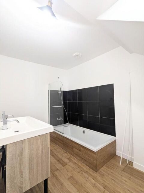  Appartement  louer 4 pices 77 m