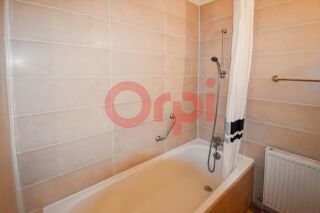  Appartement à louer 4 pièces 74 m²