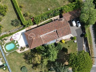  Propriété/château à vendre 6 pièces 162 m²