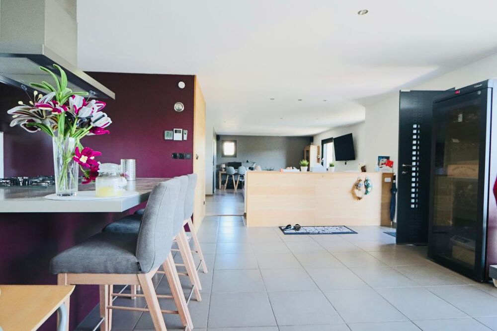 Vente Maison GENAY - Maison 5 Chambres de 210 m2 à vendre avec vue dégagée et piscine Genay