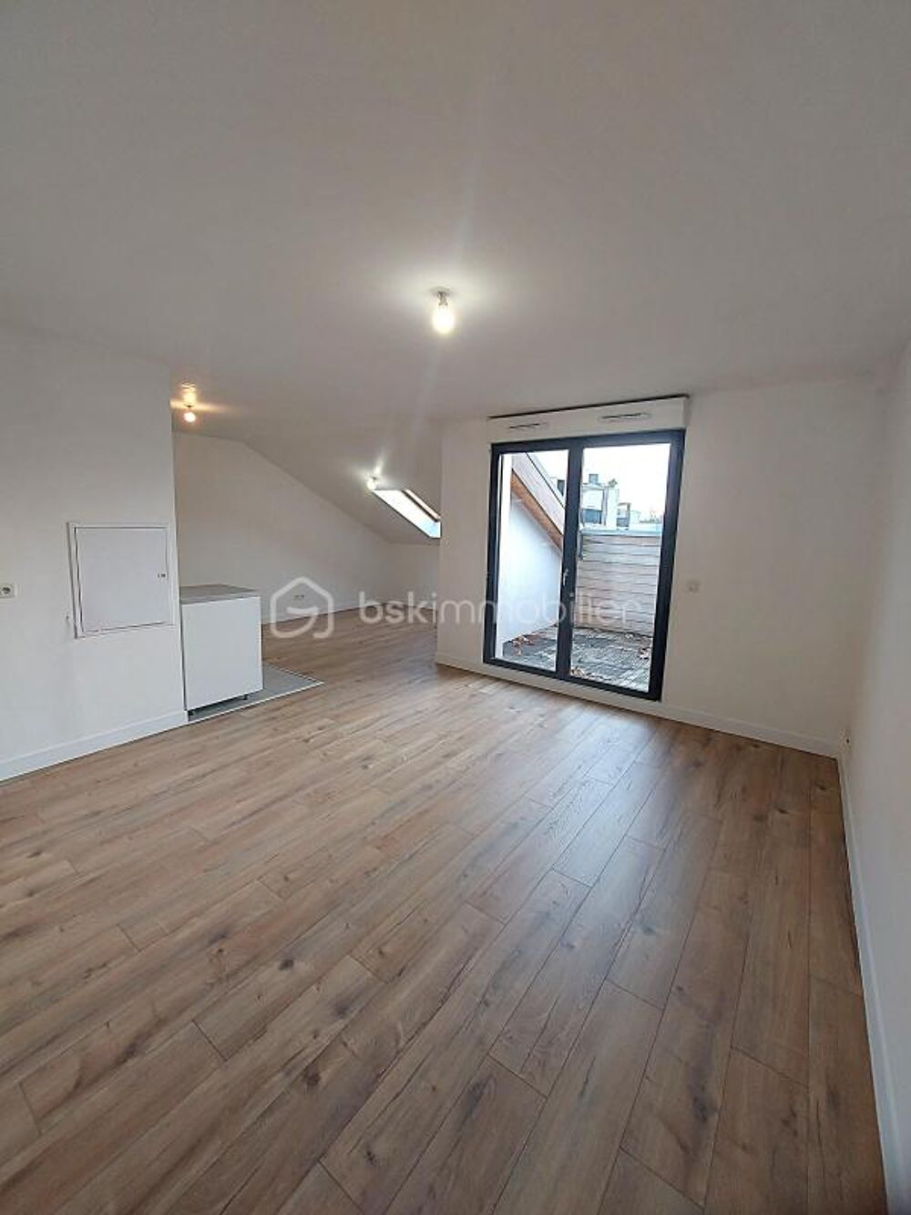 A vendre F2 de 47,4 m²  Dernier étage  Balcon  Parking couvert  Éco-quartier de Ris-Orangis
