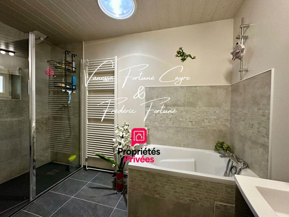 Vente Maison Coup de coeur Blanquefort (Caychac) : Maison en pierre de 1864, piscine & revenus solaires ! Blanquefort